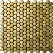 A telha de mosaico pequena do metal da linha fina do espelho do círculo do ouro decora o bar do hotel da parede da sala de visitas