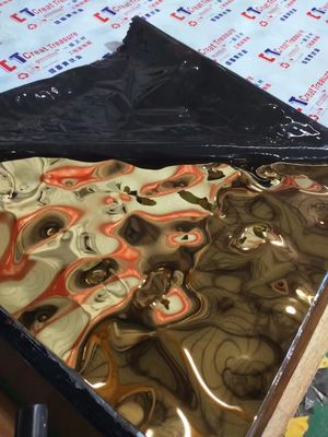 Bom preço folha de aço inoxidável da ondinha da água do Si-ouro do espelho de 4X8feet 8K para a decoração do teto on-line