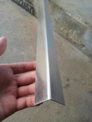 Bom preço 1.0mm L de aço inoxidável canal aparam o titânio do chapeamento do vácuo de PVD on-line