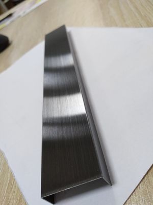 Bom preço Ouro U Forma de aço inoxidável Trim Revestimento Antigo Espessura 1,2 mm on-line