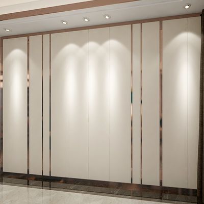 Bom preço 304 Super 8K Espelho de forma personalizada Champagne Ouro Latão Preto Cor Negra Revestimento de azulejos de aço inoxidável on-line