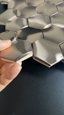 Bom preço Sus 304 Folha de aço inoxidável de cor Tamanho hexagonal Espessura 0,8 mm Personalizado on-line