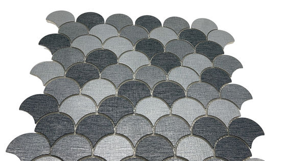 Bom preço Mosaico de aço inoxidável em forma de ventoinha de metal preto cerâmica de fundo para decoração de parede on-line
