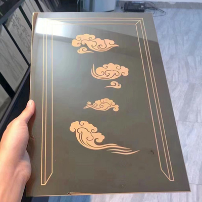 Preto pequeno feito sob encomenda da amostra que grava a folha de aço inoxidável