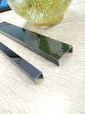 Bom preço 3000mm espessura de aço inoxidável Trim Strips Edge Protector Marble Tile Trim on-line