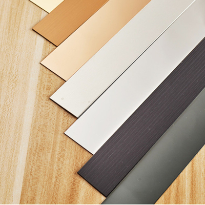 Cores personalizadas Prata preta Cores 304 Pintado SS Baseboard Cores Ouro Champagne Espelho de Ouro Polido 316L Trim de aço inoxidável