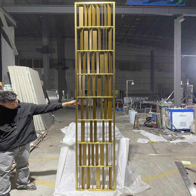 Bom preço 304 Ouro PVD Revestimento Design Popular Casa Interior Hotel divisor de quarto decorativo Modern Partition on-line