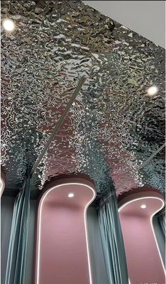 Bom preço Espelho de borbulha de água 8k 4 * 8ft 4 * 10 ft Projeto Decoração de parede e teto Chapa de aço inoxidável on-line