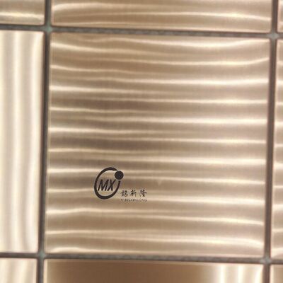 Bom preço Azulejos de mosaico de aço inoxidável preto fosco Projeto comercial à prova de fogo Painel de parede Fornecimento direto da fábrica on-line