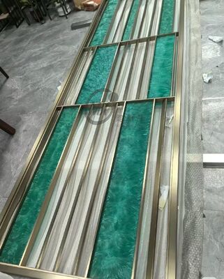 Moderno divisor de quarto de aço inoxidável de corte a laser com revestimento PVD Titânio e espelho 8k polonês