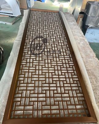 Bom preço Traditional Oriental Stainless Steel Screen Partition with PVD Plating Titanium and Landscape Design in Mirror 8k Polish on-line